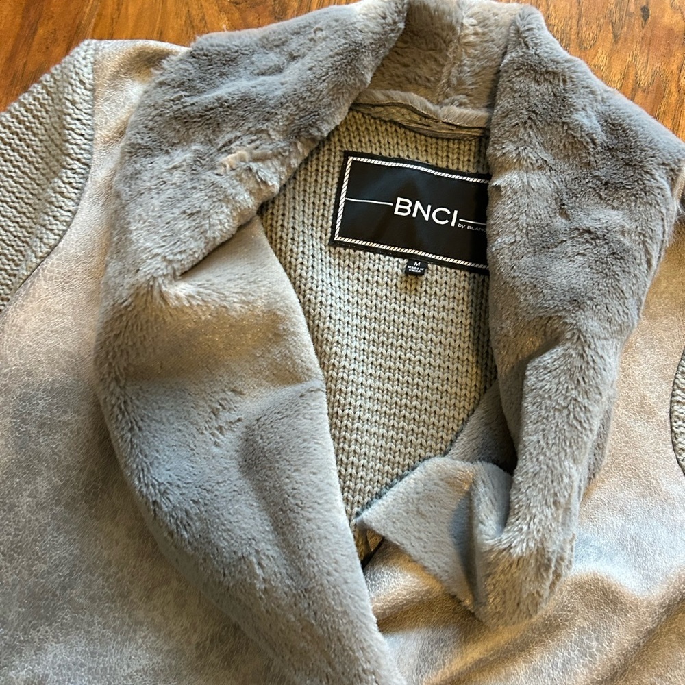BNCI Blanc Noir Women’s Size Medium Faux Fur - Picture 8 of 8